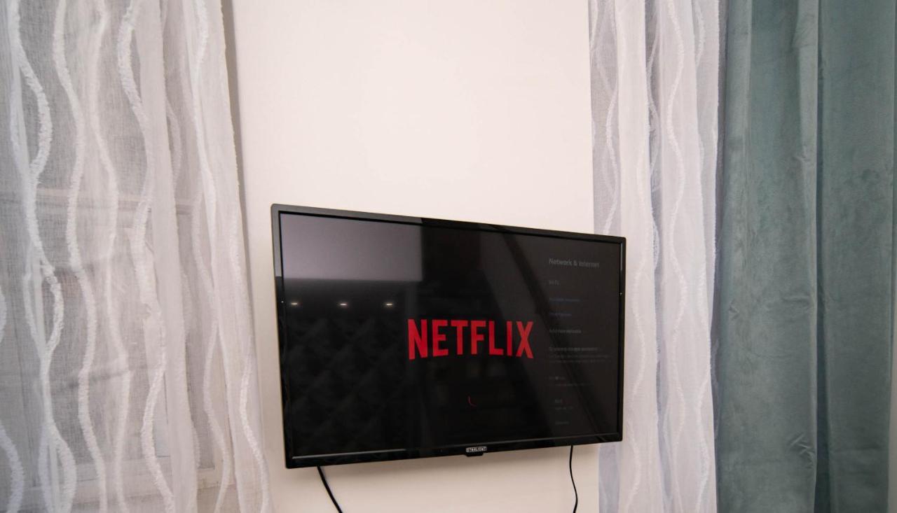 Free Parking! Linden Apartment, Ac, Smart Tv, Wifi بودابست المظهر الخارجي الصورة