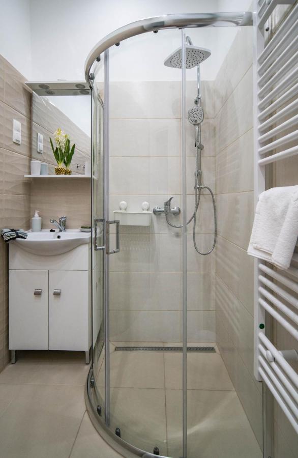 Free Parking! Linden Apartment, Ac, Smart Tv, Wifi بودابست المظهر الخارجي الصورة